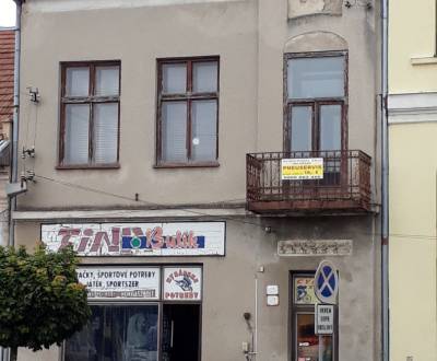 Eladó Különleges ingatlanok, Hlavné námestie, Levice, Szlovákia