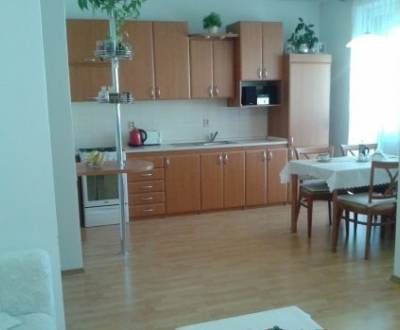 Eladó 2 szobás lakás, Karloveská, Bratislava - Karlova Ves, Szlovákia