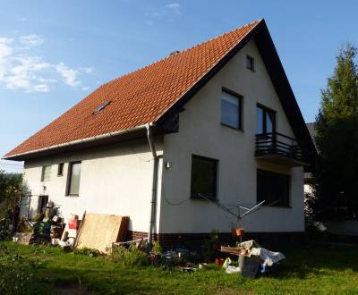 Eladó Családi ház, Családi ház, Žiar nad Hronom, Szlovákia