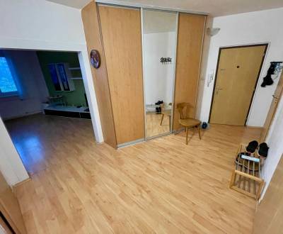 Eladó 3 szobás lakás, 3 szobás lakás, Hollého, Žilina, Szlovákia