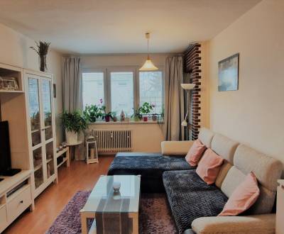 Eladó 3 szobás lakás, 3 szobás lakás, Karpatské námestie, Bratislava -
