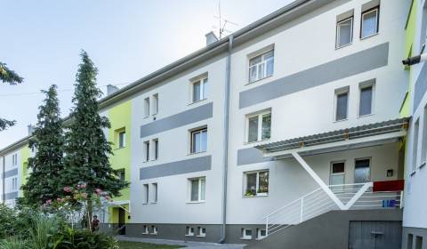Eladó 2 szobás lakás, Berehovská, Trebišov, Szlovákia