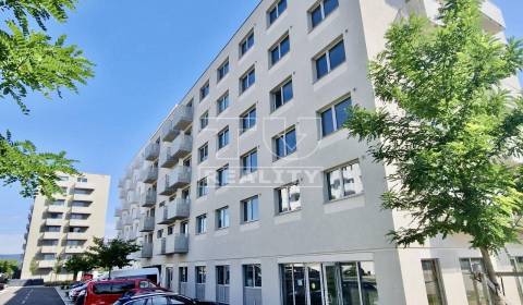 Eladó 3 szobás lakás, Bratislava - Ružinov, Bratislava, Szlovákia