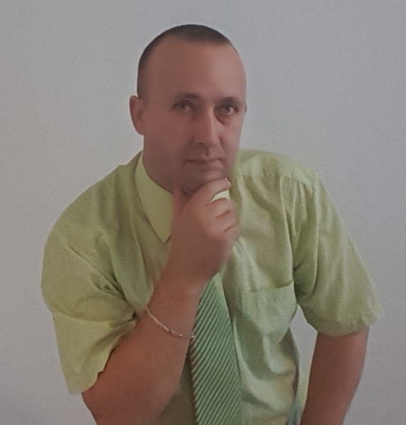  Miroslav Marček, riaditeľ pobočky Galanta, realitný maklér