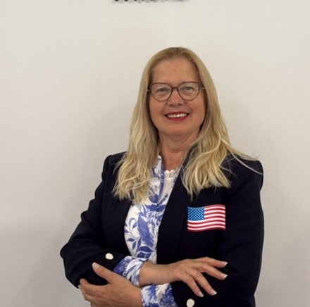 Broker  Dita  Laššáková