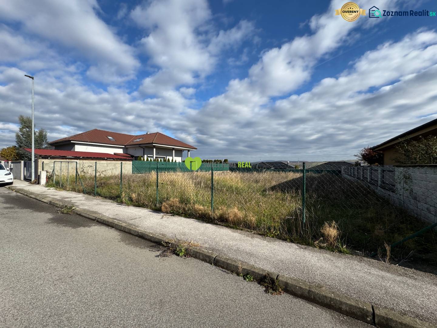 Lakótelek Kassán, Krásna városrészben, a Tokajská utcában.