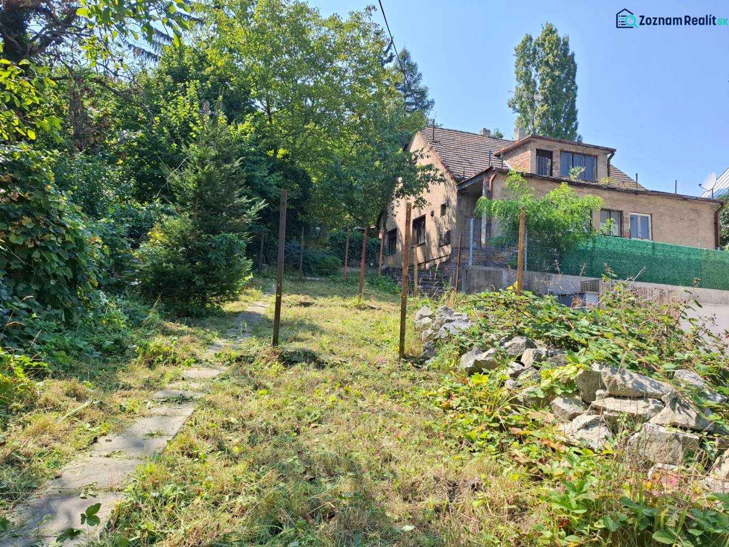 Családi ház a Búdková utcában, zöldövezetben, Pozsony - Óvárosban.