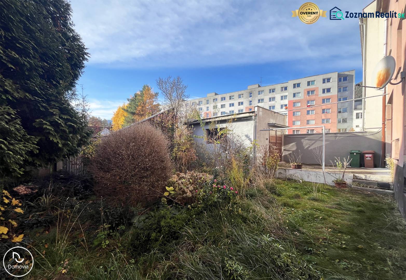 Kert az 5 vagy több szobás lakásnál a Medveckého utcában, Rózsahegyen.