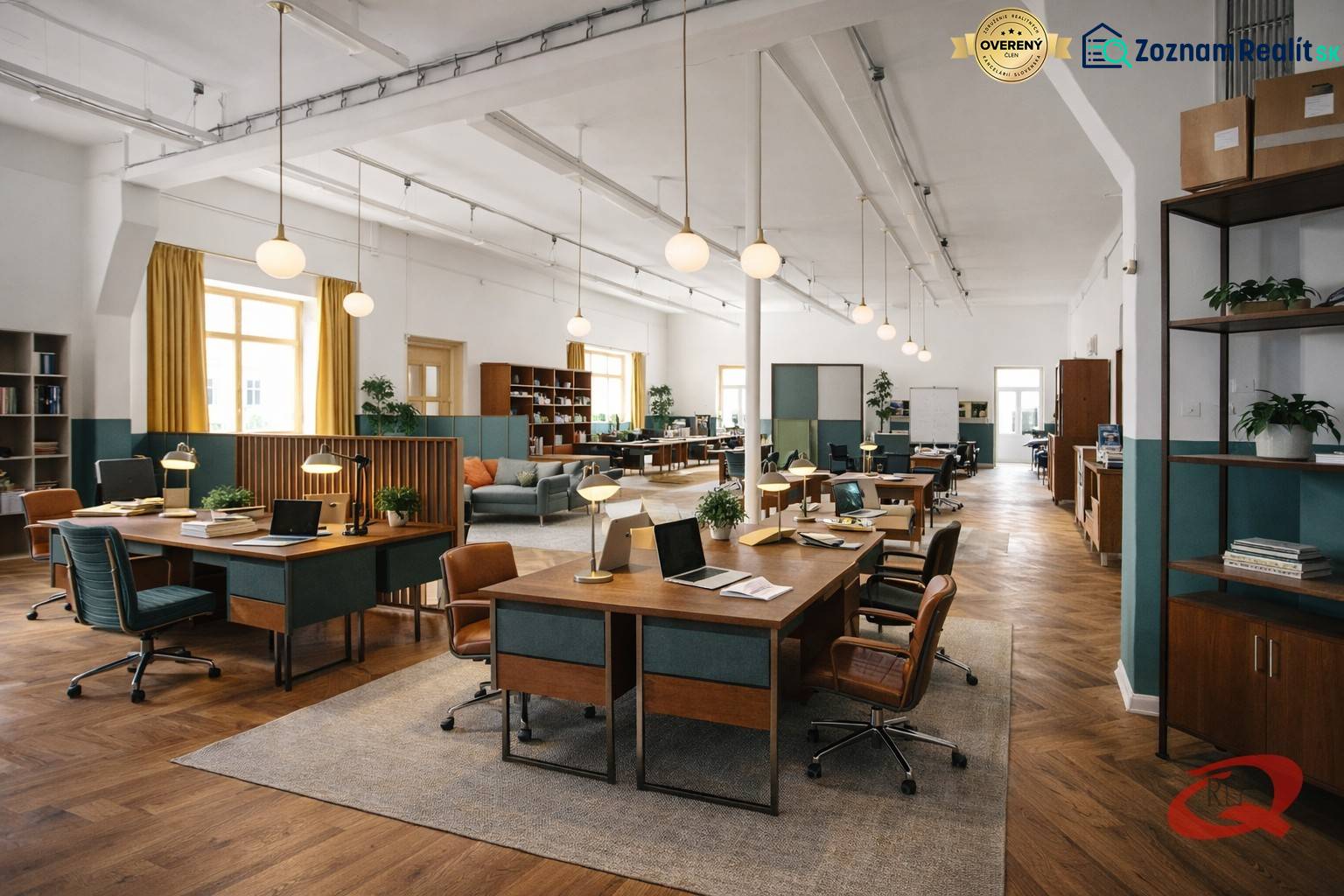Az épület belseje irodai asztalokkal, székekkel, fa dekorációjú padlóval és világítással.