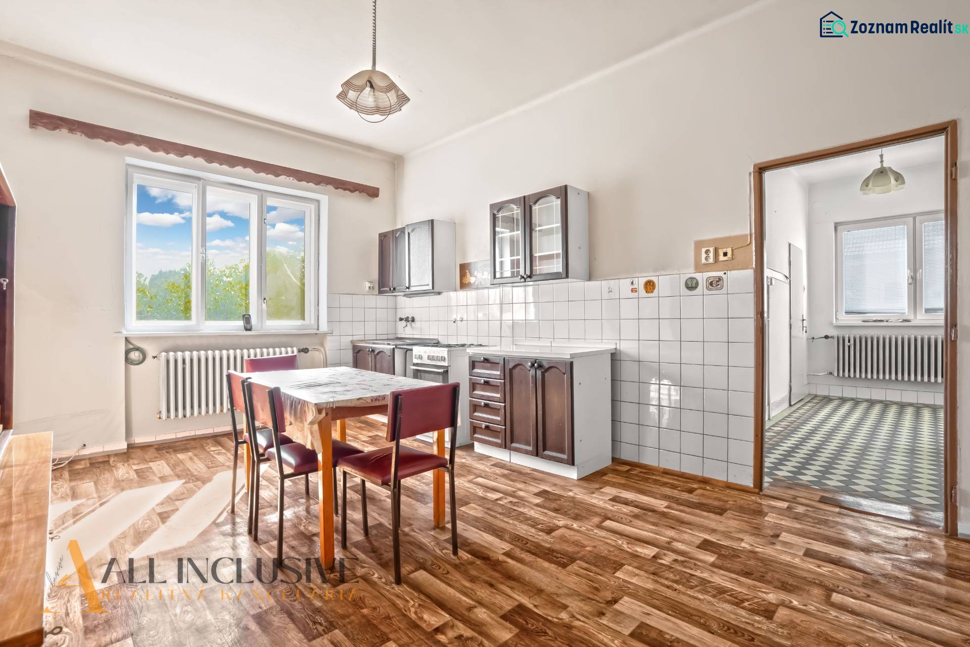 12 - 2025-10-09T125621.431.jpg