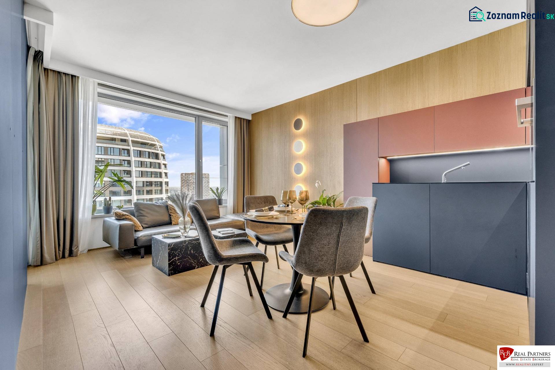 Továrenská SKY PARK1.jpg