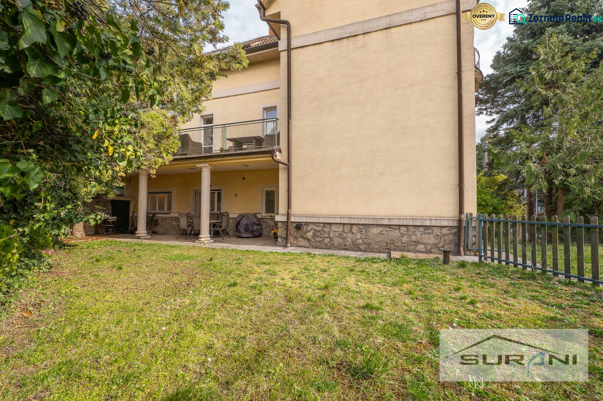 Épület terasszal és kerttel a Krčméryho utcában, Pozsony - Óváros.