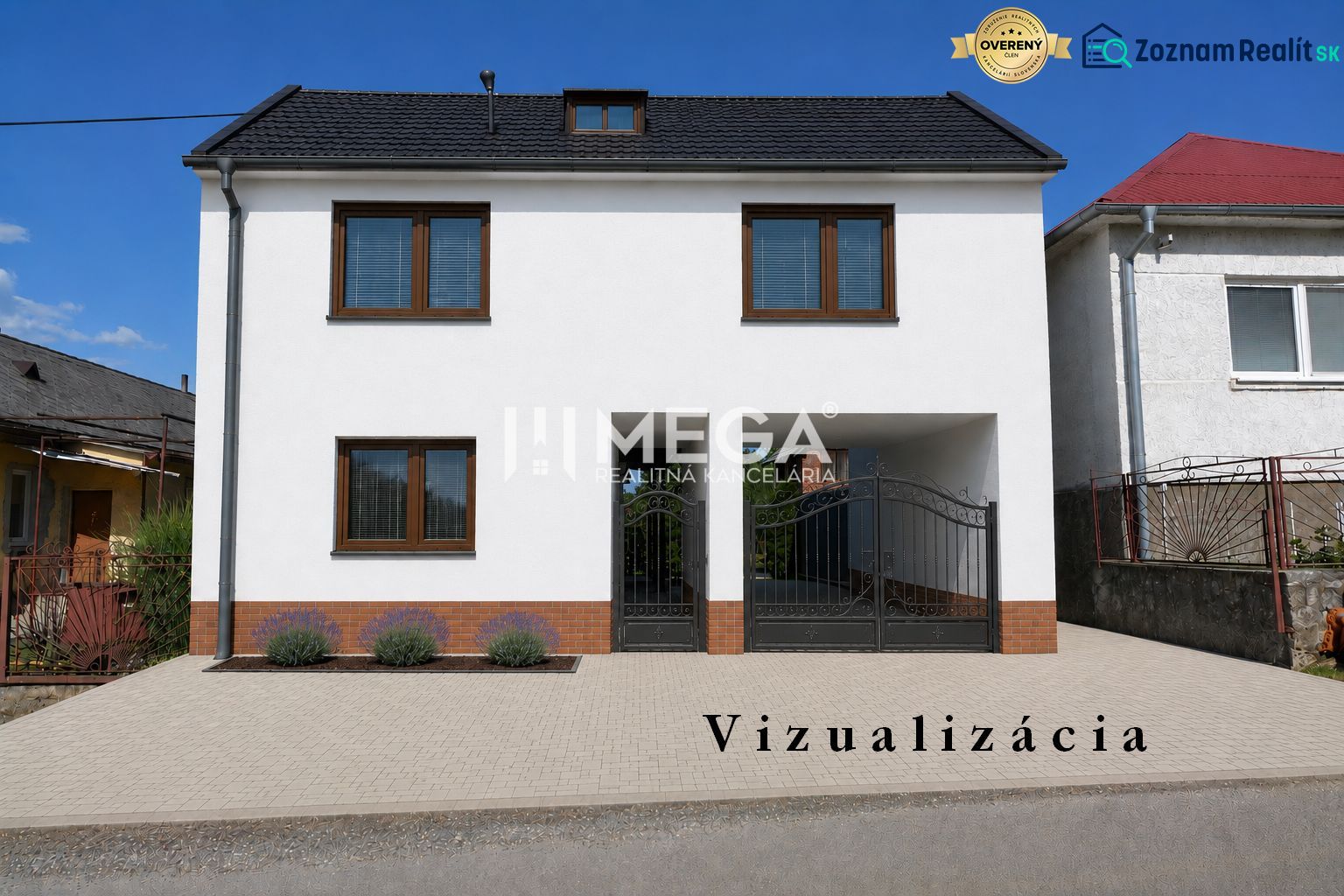 Családi ház Hažín nad Cirochou-ban, a Hažín nad Cirochou utcában, kapuval az udvaron.