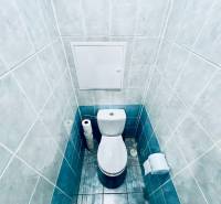 toaleta-scaled.jpg