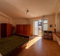 Eladó 3 szobás lakás, 3 szobás lakás, Lermontovová, Bratislava - Staré