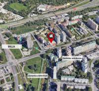 Légi felvétel a pozsonyi üzlethelyiségekről - Bosák utca, Pozsony-Petržalka.