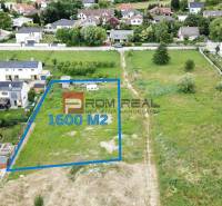 Lakóterületek Mariankán, a Na Ovsisku utcában, 1600 m²-es méretben.