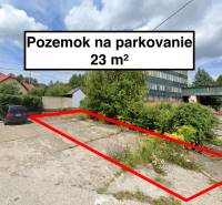 Parkolóhely Handlován, a Štrajkova utcában, kereskedelmi terület 23 m².