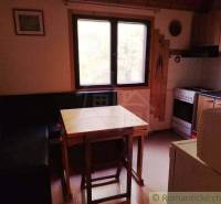 Ospravedlňujem sa, ale potrebujem vedieť, čo presne chcete preložiť do maďarčiny. Mohli by ste mi poskytnúť text, ktorý chcete preložiť?