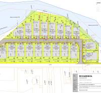 Családi házak építését bemutató várostervezési terv Kamenica nad Cirochou településen, a Pod Drieňovou utcában.