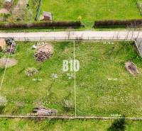 Légi felvétel a telkekről - lakóterület Jelenecben, mindegyik 687 m2-es.