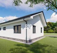 Bungaló természet által körülvéve Cseledice-ben, lakhatásra alkalmas.