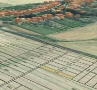 Légi felvétel a mezőgazdasági és erdőterületekről Újvámoson.