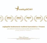 RealityBičiar ingatlaniroda díjai 2021-től 2024-ig Nagyszombatban.