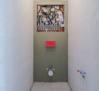 A 3 szobás lakás vezetékeinek és berendezéseinek építési előkészítése.