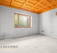 Samozrejme, rád vám pomôžem. Prosím, poskytnite text, ktorý chcete preložiť do maďarčiny.