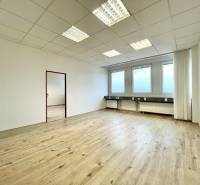 Samozrejme, prosím, poskytnite text, ktorý chcete preložiť do maďarčiny.