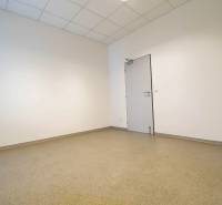 Samozrejme, prosím, poskytnite text, ktorý chcete preložiť do maďarčiny.