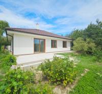 rodinný dom vo Vajnoroch, novostavba, bungalov