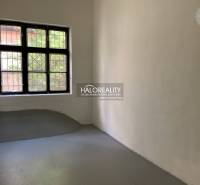 Ospravedlňujem sa, ale potrebujem vedieť, čo konkrétne chcete preložiť do maďarčiny. Mohli by ste mi poskytnúť text na preklad?