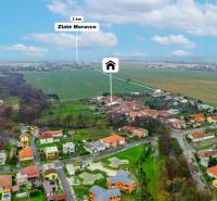 Családi házak légi felvétele Machulincén, közel Aranyosmaróthoz.