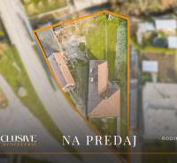 Családi ház légifelvétele a Prašice-i Nemečkovská utcában, telekkel együtt.