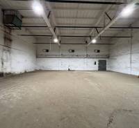 Samozrejme, prosím, poskytnite text, ktorý chcete preložiť do maďarčiny.