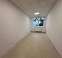 Samozrejme, poskytnite mi text, ktorý chcete preložiť do maďarčiny.