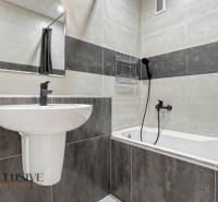 RÓBERT ŠIMON - ALL INCLUSIVE REAL