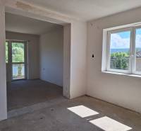 Sajnálom, ale potreboval by som vedieť, čo konkrétne chcete preložiť do maďarčiny. Mohli by ste mi poskytnúť text na preklad?