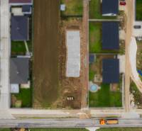 A családi ház építési helyszíne Sokolovce-ban készen áll az építkezés következő szakaszára.