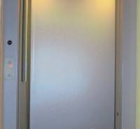 Sajnálom, de nem tudom lefordítani ezt a szöveget.