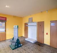 Ospravedlňujem sa, ale potrebujem vedieť, čo konkrétne chcete preložiť do maďarčiny. Môžete mi prosím poskytnúť text, ktorý chcete preložiť?