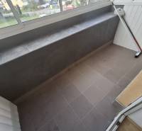 Üvegezett erkély járólappal, 2 szobás lakásban, Most pri Bratislave, M.R. Štefánika.