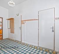 7 - 2025-10-09T125626.908.jpg