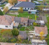 Családi ház Nagydobronyban tágas kerttel és környező zöldterülettel.