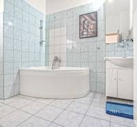 11 - 2025-09-23T131627.012.jpg