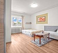 1 - 2025-09-23T131641.731.jpg