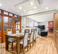 4 - 2025-12-08T102824.980.jpg