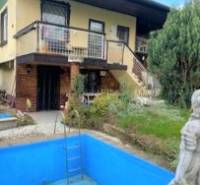 Kassán - Felső-Opátske városrészben található házikó külső fényképe, ingatlanügynökség által ellenőrizve.